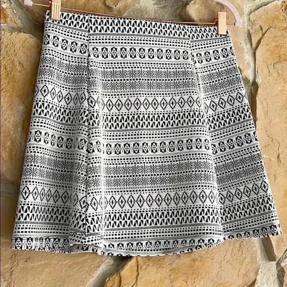 Garage Black and Cream Tribal Print Skater Skirt - Picture 6 of 6